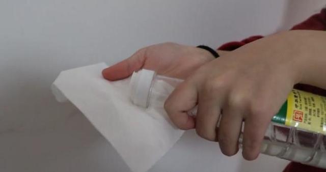 家里白墙如何去除脏污,白墙脏了用什么办法清理掉