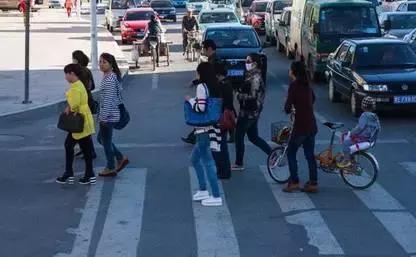 在镇江月入过万,在镇江月薪八千干什么工作