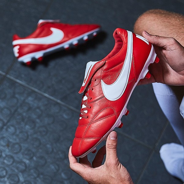 哪款足球鞋质量好不开胶,最适合亚洲脚型的足球鞋推荐