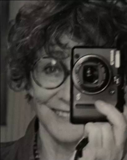 拍照手抖,拍照手抖拍出来的照片