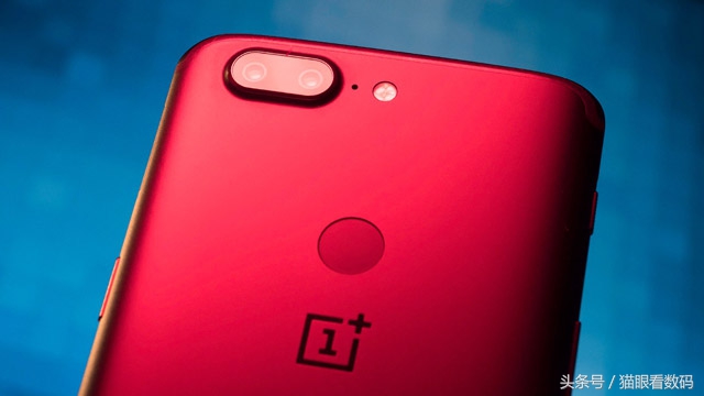 一加手机5t红,一加熔岩红版手机