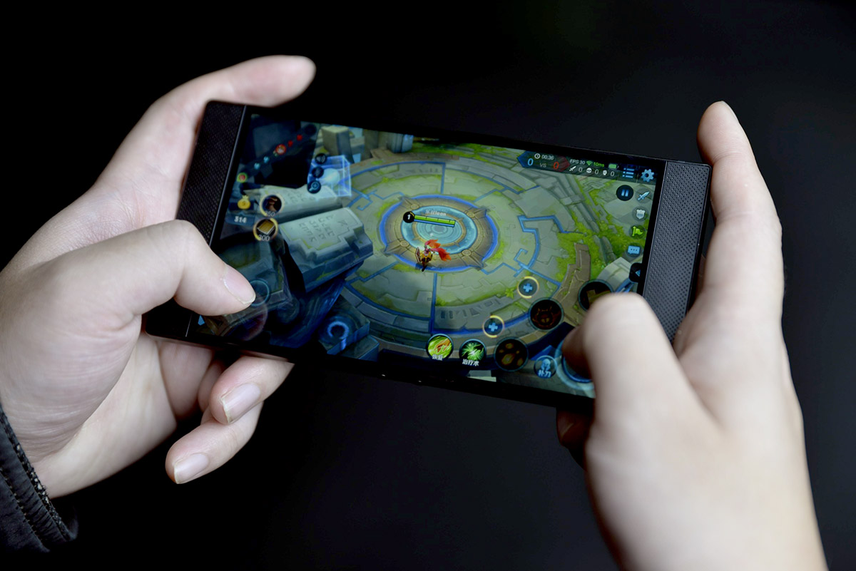 雷蛇razerphone3,雷蛇razerphone2续航