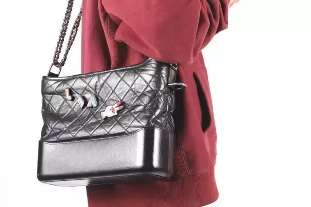 花5分钟，就把过时的基本款，变成了最火超模同款…