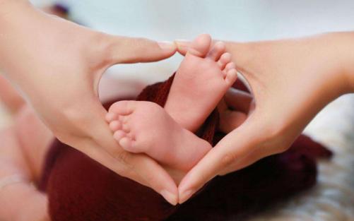 怕病,怕死,怕老,怕不能和你一起远行……