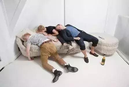 落枕不能扭头怎么快速治,落枕不敢朝后仰了最快的恢复办法