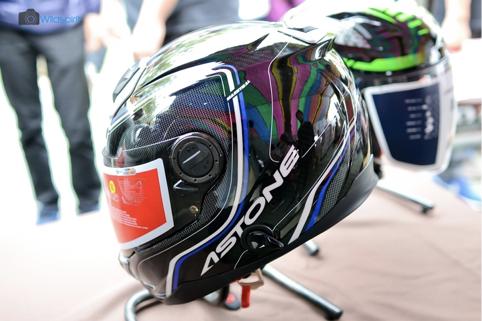 南台车展【SOL/ASTONE/THH】多款彩绘头盔亮相