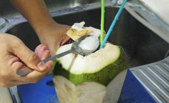 椰子怎么打开最简单方法,椰子怎么打开教学