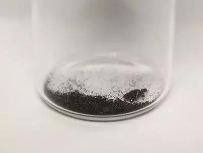 原料来自全球最贵材料，新型原子钟引发电子设备“时间革命”？