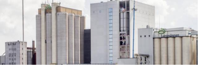 谷物酸奶醇厚香甜又酥脆,搭配谷物脆的酸奶