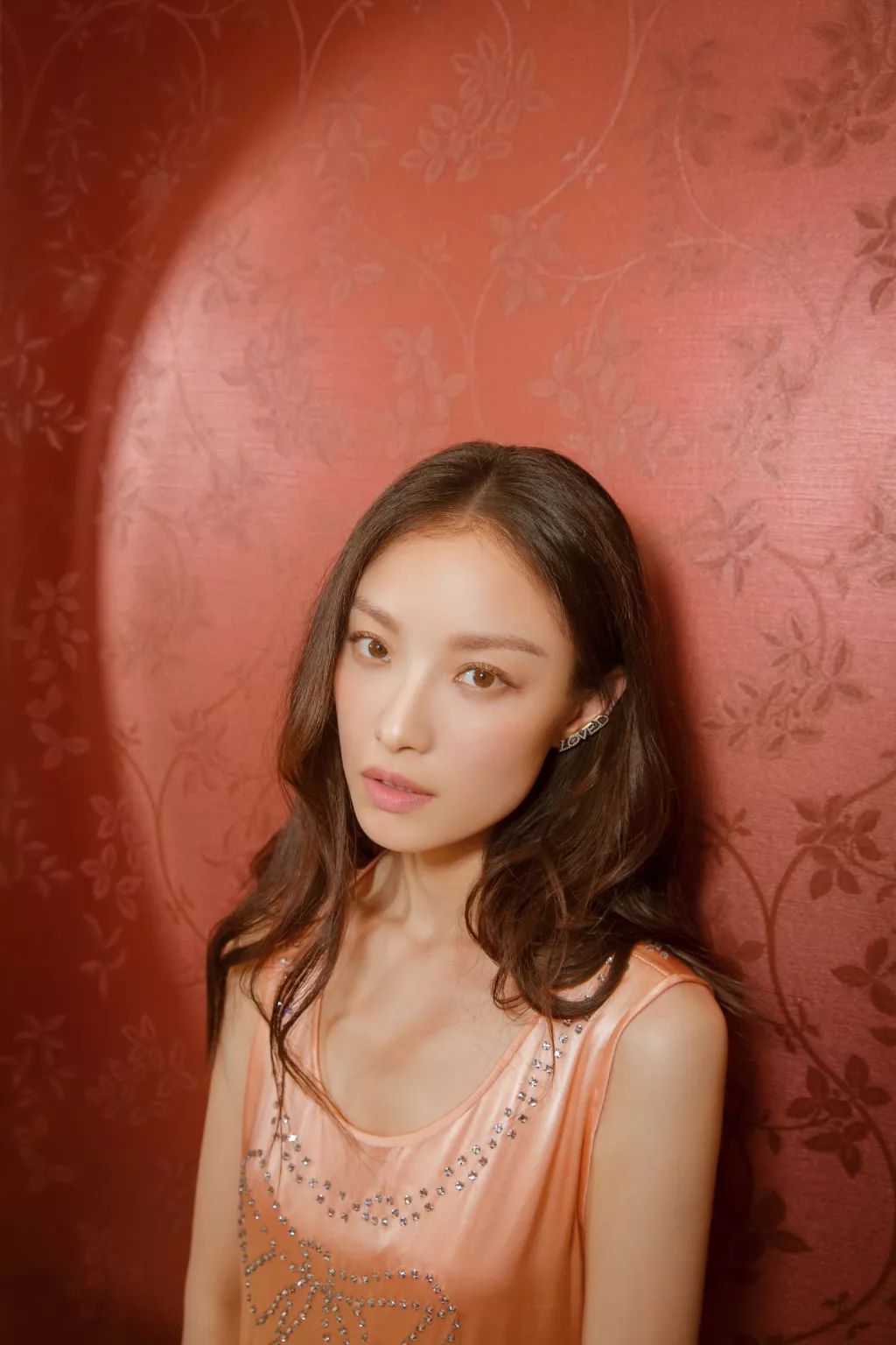 蔡依林“整”成单眼皮？竟然撞脸李钟硕