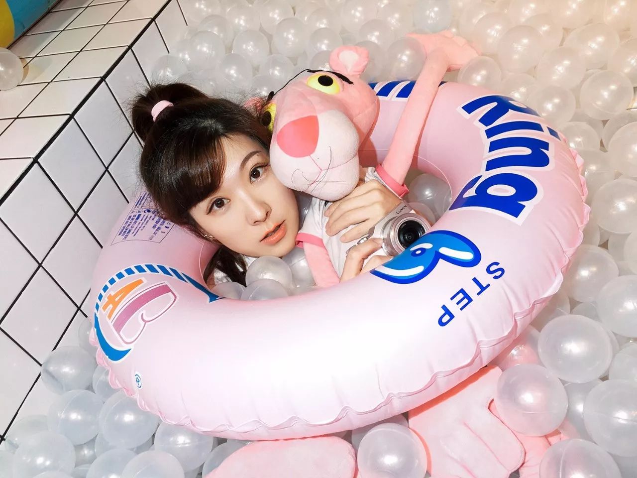 摄影神牛v1闪光灯使用方法,神牛闪光灯a1有效距离多少