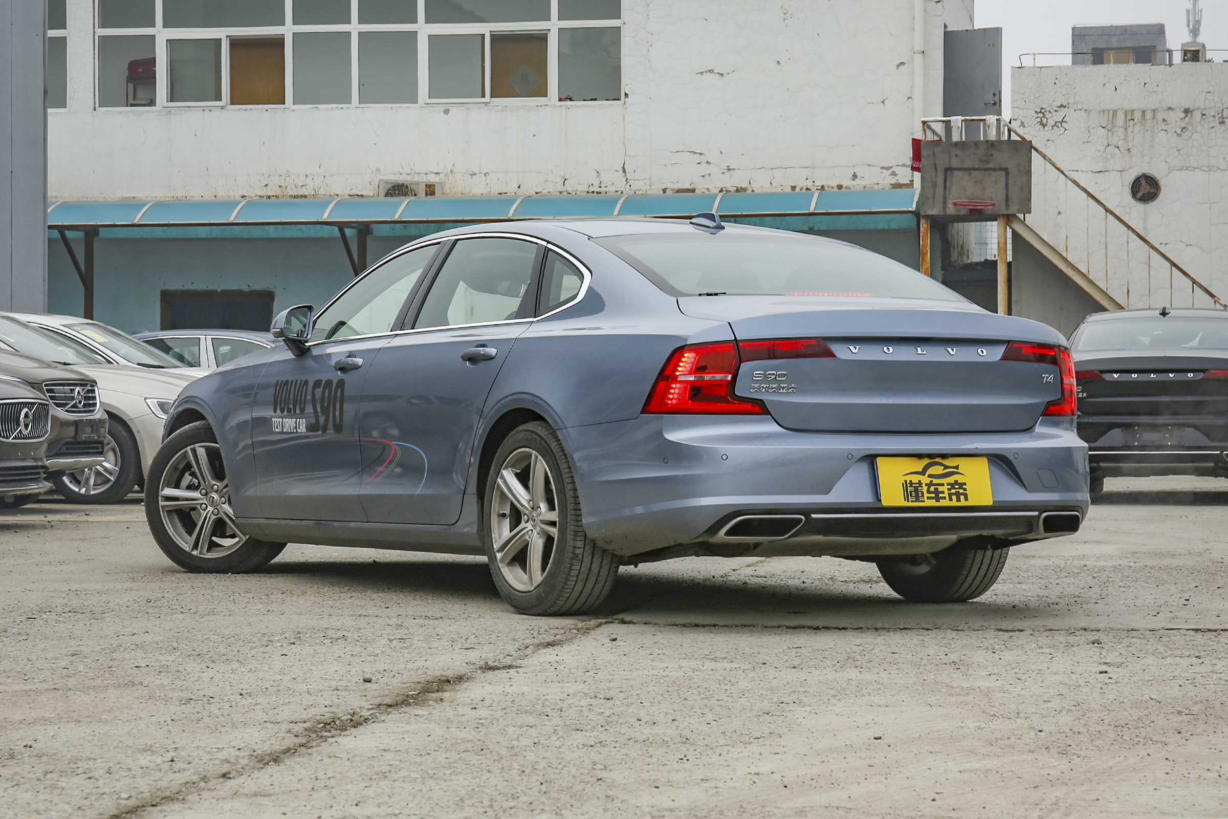 沃尔沃s90和奥迪a6l转弯半径对比,沃尔沃s90和奥迪a6l试驾视频