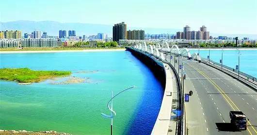 湖北武汉援疆,武汉援疆医疗队到达伊犁