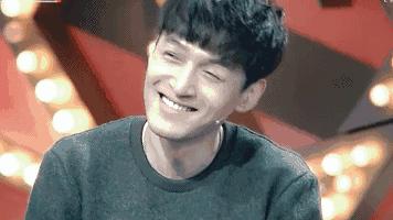 胡歌：你们男神又要歇“产”假了，目前就等床头那部戏了