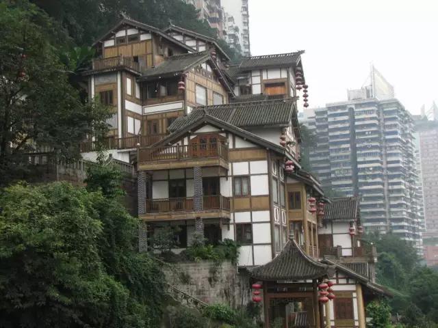 婊℃弧鐨勯兘鏄瘹鎰忓拰绂忓埄,90%鐨勬湰鍦颁汉閮戒笉鐭ラ亾鐨勯噸搴嗗喎鐭ヨ瘑