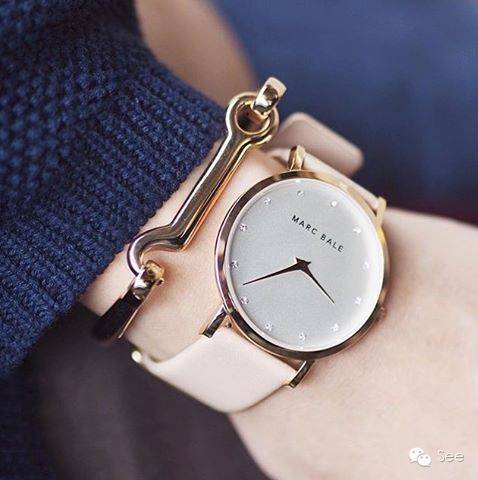 18万左右的名表,1500元左右的dw手表