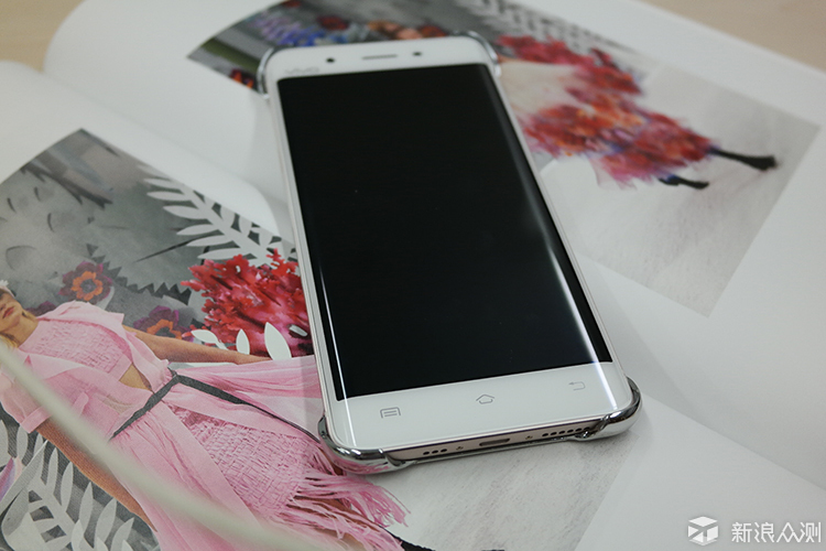 vivoxplay5旗舰版是最强机吗,vivoxplay5旗舰版外观