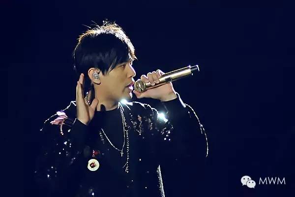 周杰伦强直性脊柱炎打生物制剂,周杰伦演唱会脊柱炎发作是打针吗