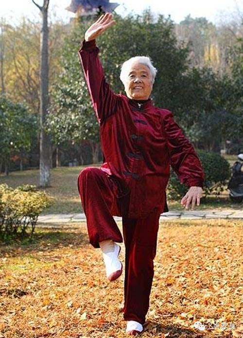 金鸡独立方法及功效,金鸡独立降血糖