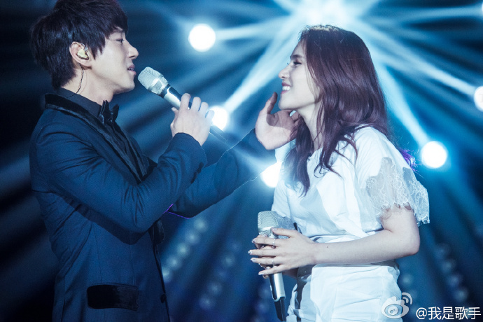 李克勤居然被黄致列淘汰了，《我是歌手》该改叫《我是舞王》了！