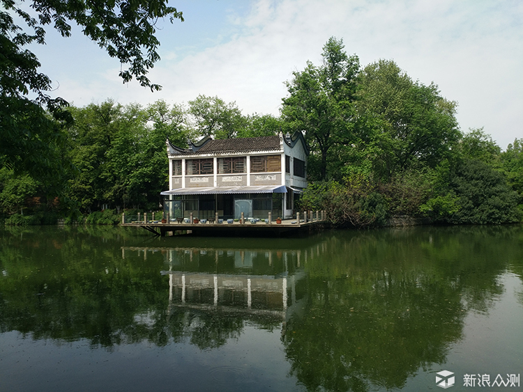 vivoxplay5旗舰版是最强机吗,vivoxplay5旗舰版外观