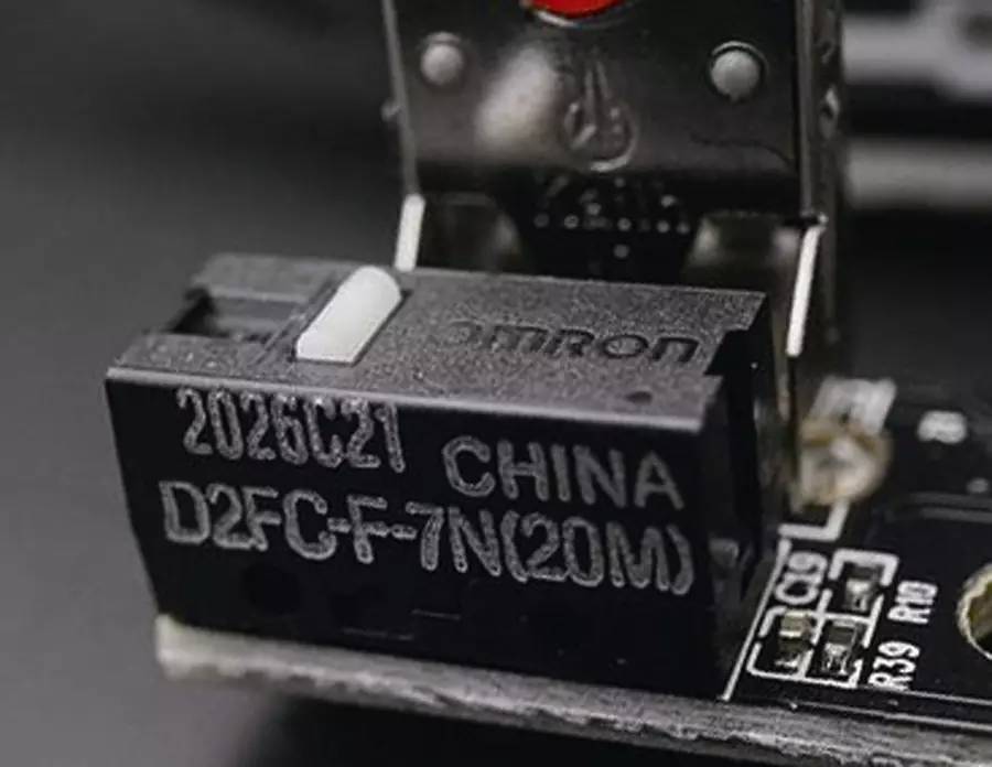 游戏鼠标性价比之选雷柏v30体验,雷柏v302幻彩rgb电竞鼠标