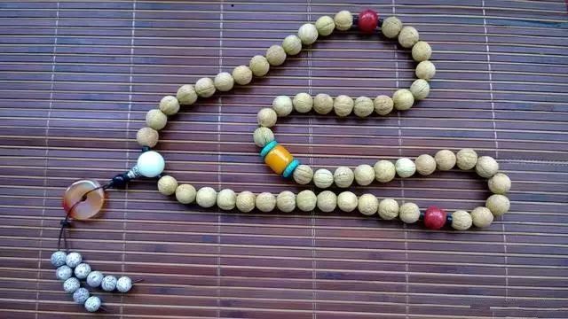 自制漂亮的桃核手串,三圈8mm手串diy制作