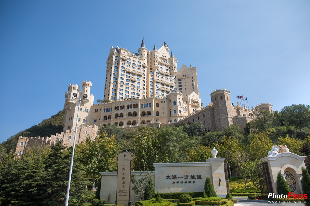 带上跑鞋去旅行,带着马去旅游的车