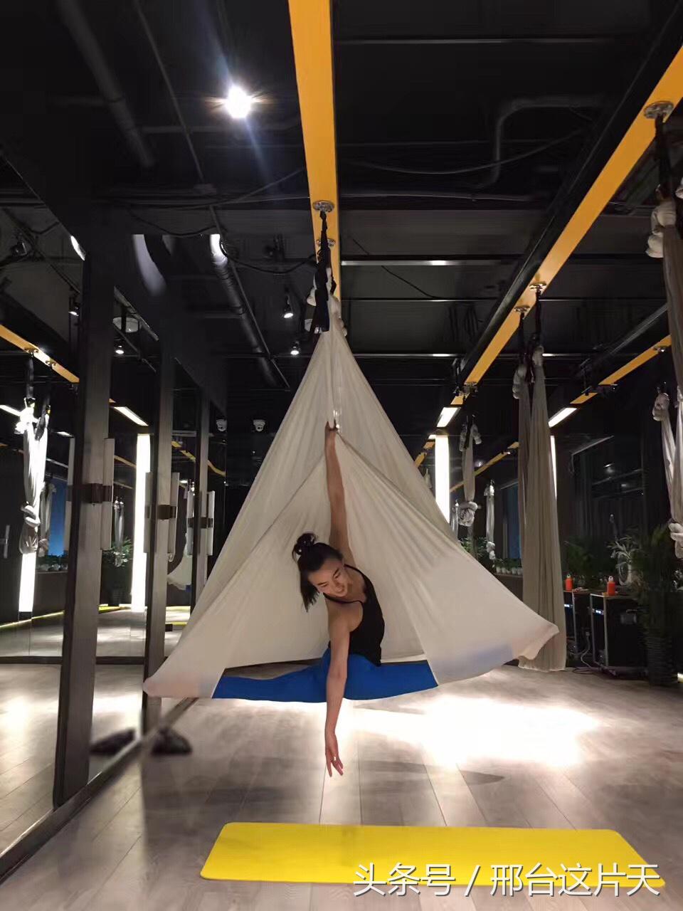 瑜伽我一直在路上,瑜伽是我坚持时间最长的一件事