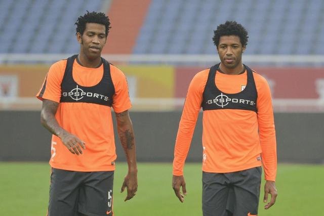 长相酷似！这些足坛球员像极了亲兄弟