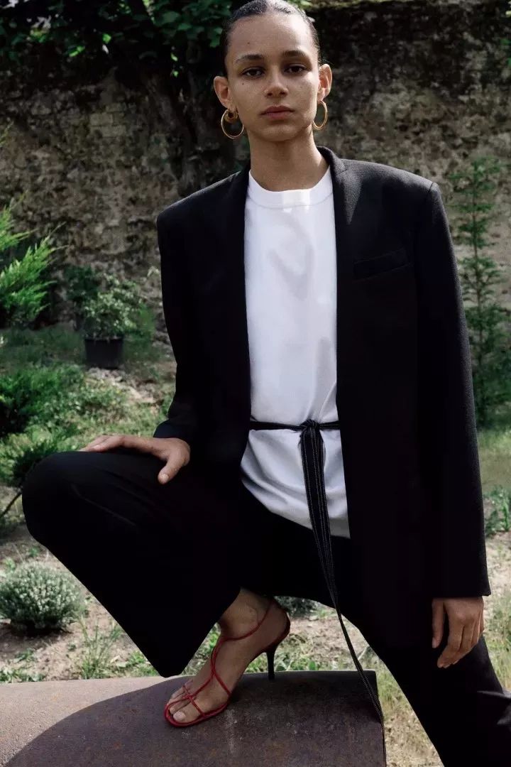 拍照如何摆pose秋冬,拍照怎么摆pose才好看自然呢