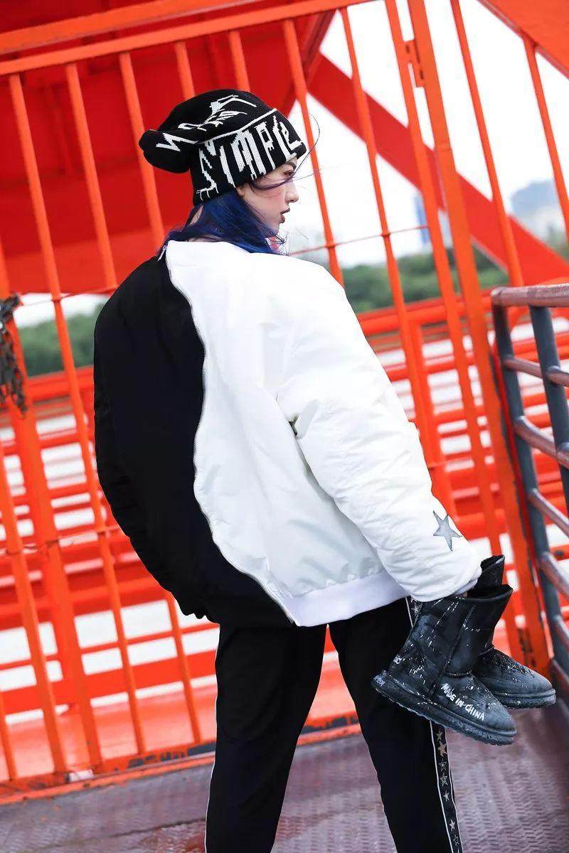 半个娱乐圈都爱的SMFK时尚战袍，和易烊千玺、潘玮柏穿情侣装啦！