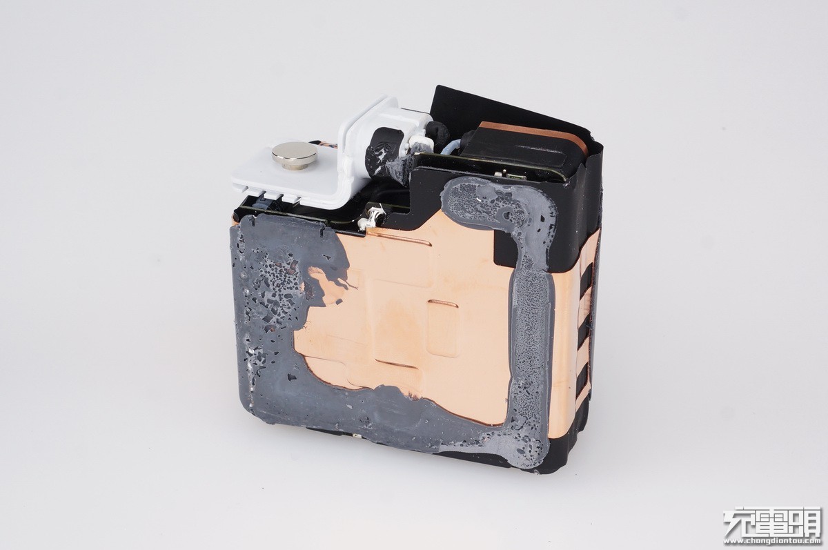 有没有仿的很真的苹果充电器,贫穷限制了我的想象力动画