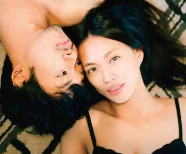 上周我们真的在电影院里住了两天