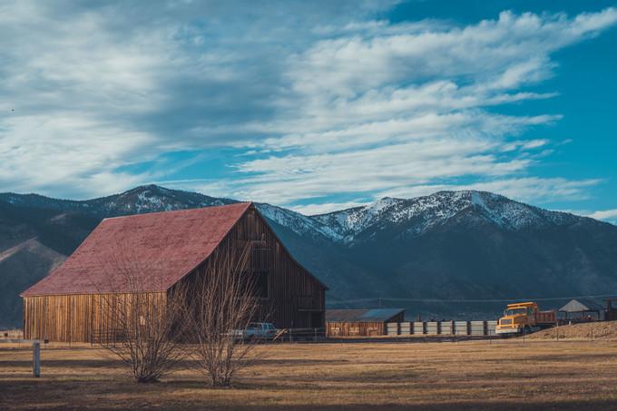 鍐呭崕杈惧窞鑻辨枃姝屾洸,鍐呭崕杈惧窞鐨勬瓕
