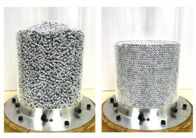 一场由25000个*子骰**表演的魔术