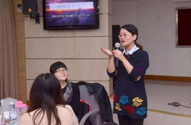 芳香生活、健康手作——记定海路街道团工委DIY石膏香薰制作活动