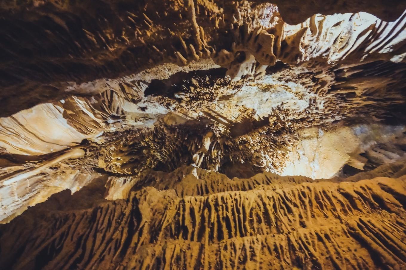 鍐呭崕杈惧窞鑻辨枃姝屾洸,鍐呭崕杈惧窞鐨勬瓕