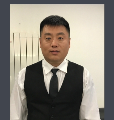 宋晓峰现实中真实的样子,宋晓峰现实也结巴吗