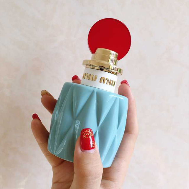 什么味道的香水会让闻到的人上瘾,让女生上瘾的男生香水平价