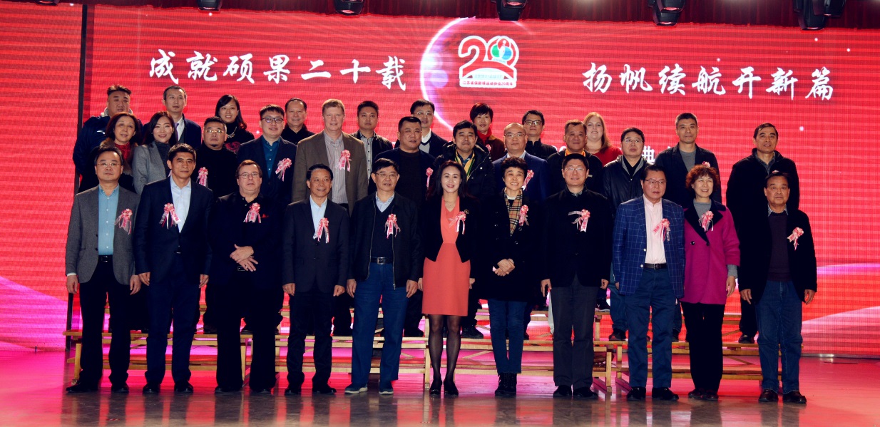 当体育阳光照进商业空间江南环球港开启商业+体育新模式