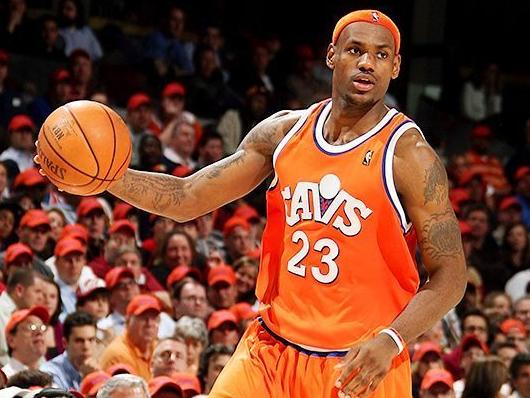 骑士队球衣变化,每个赛季球衣都会变吗