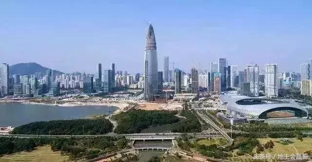 你会庆幸自己没离开这座城市他叫《鹏城》佑名《深圳》