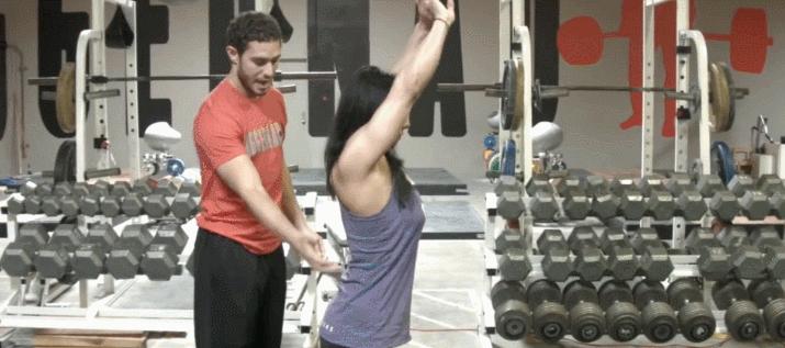 卧推起桥怎么锻炼胸椎,卧推起桥胸椎灵活度太差