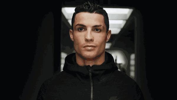 梅西和c罗的黄金战靴,纪念c罗五次金球奖推出的球鞋