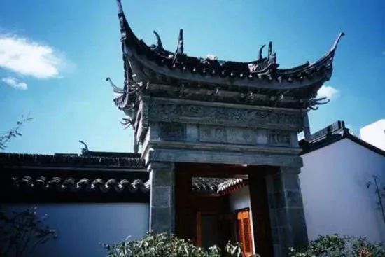 万万没想到!它低调了450多年,却因上海迪士尼一夜间火遍全国!