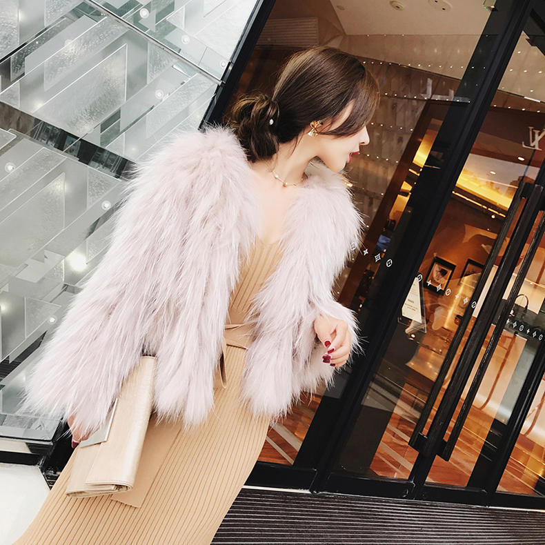 皮草外套怎么穿出时髦感,小香风皮草外套怎么搭配最好看