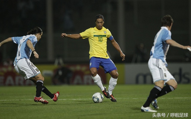 小罗绝技牛尾巴,小罗圆月弯刀