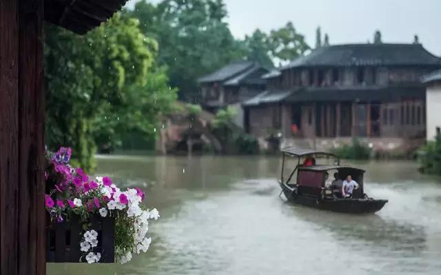 2018年想和一个人去旅行,等一个值得的人一起去旅行