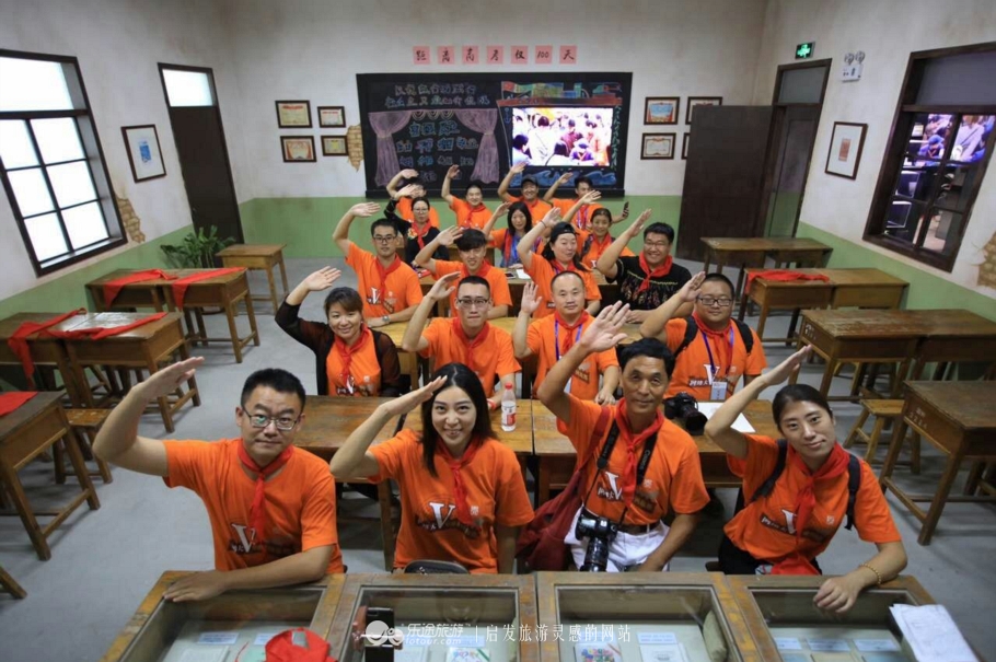 琉璃、课本、足球，博物馆也能玩嗨